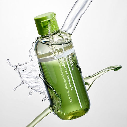 CENTELLIAN24 Madeca Matcha Pore Cleansing Oil, a 200 ml oil, front of the pack facing the camera